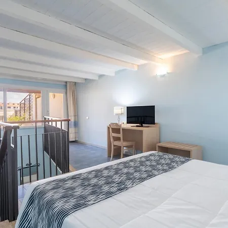 Resort Cala Della Torre 4*