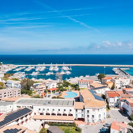 Resort Cala Della Torre La Caletta