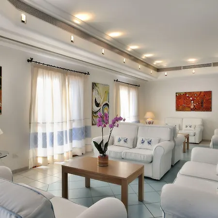 منتجع Cala Della Torre 4*