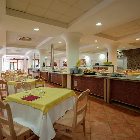 Cala Della Torre 4* لا كاليتا