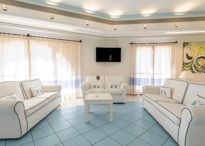 Cala Della Torre Resort La Caletta