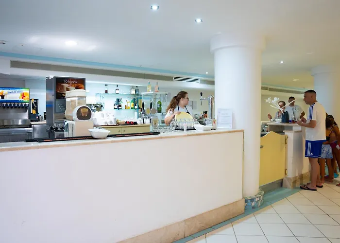 Cala Della Torre Resort La Caletta