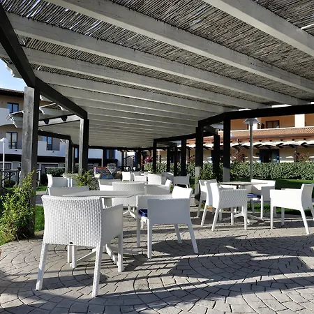 Курортный комплекс Cala Della Torre Ла-Калетта