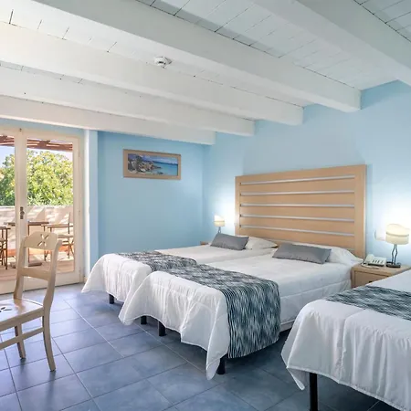 Resort Cala Della Torre 4*
