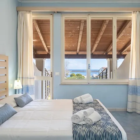 Resort Cala Della Torre 4*