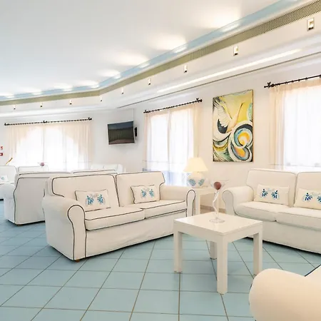 Cala Della Torre 4* Ла-Калетта