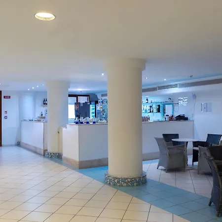 Курортный комплекс Cala Della Torre Ла-Калетта