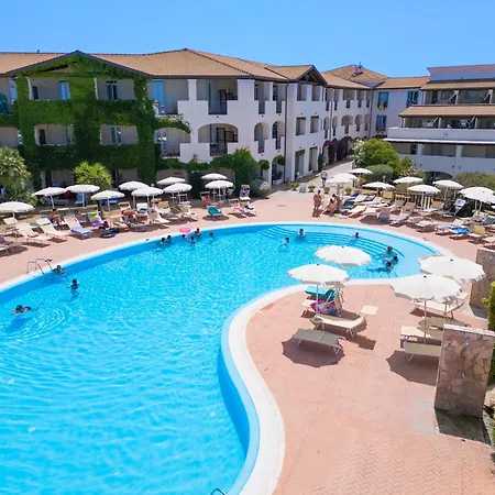 Курортный комплекс Cala Della Torre 4*