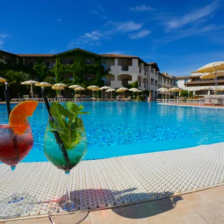 Курортный комплекс Cala Della Torre 4*